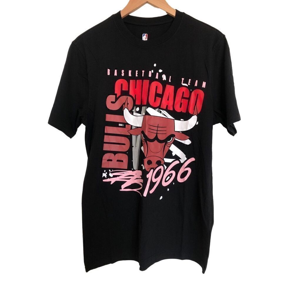 Chicago Bulls NBA Retro 1966 Tshirt Men’s Size Medium